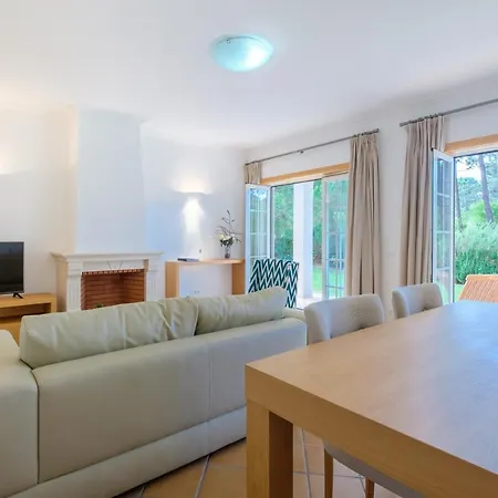 Dom wakacyjny Townhouse Leonor De Aragao Praia del Rei